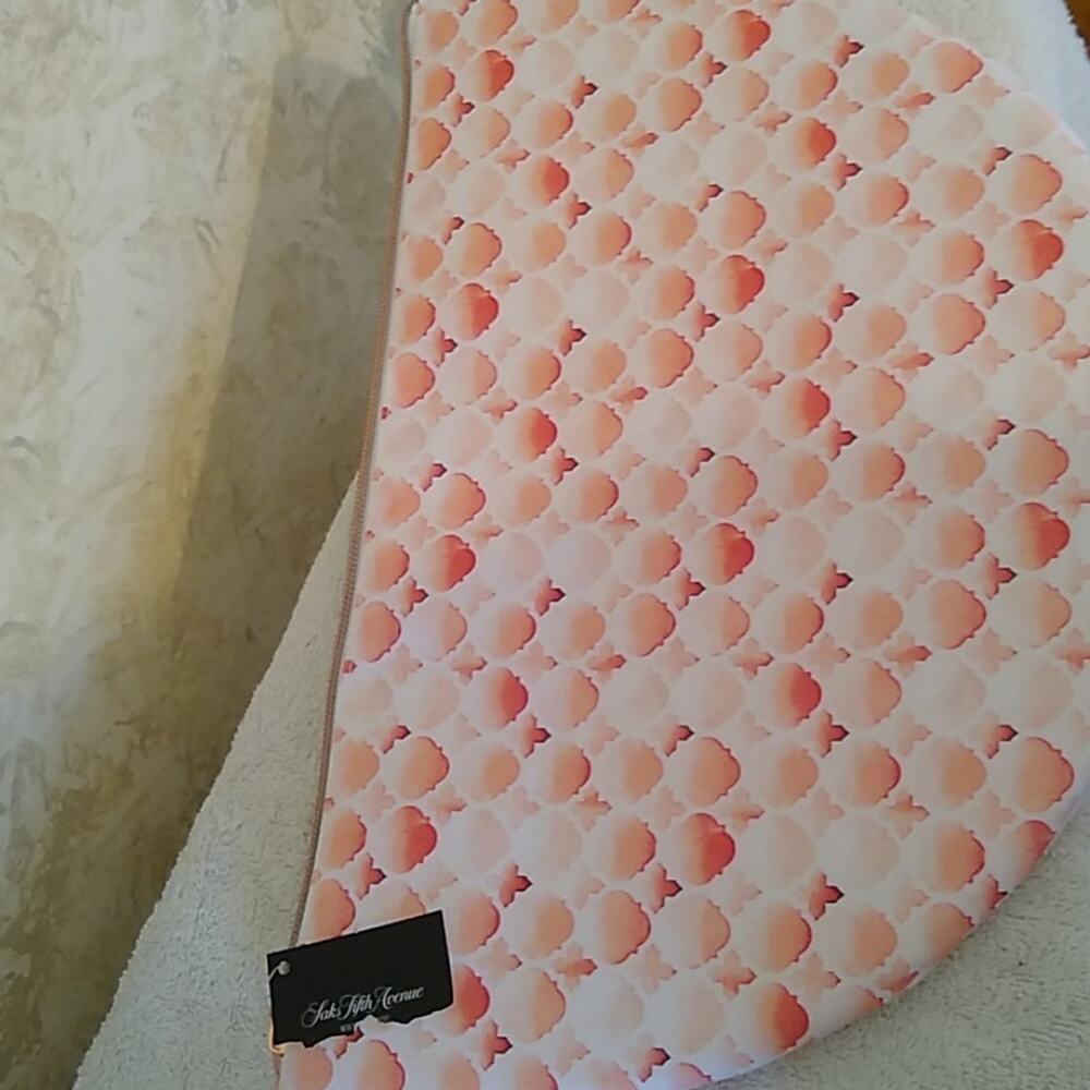 NWT Saks Fifth Avenue Mosaic Makeup Pouch